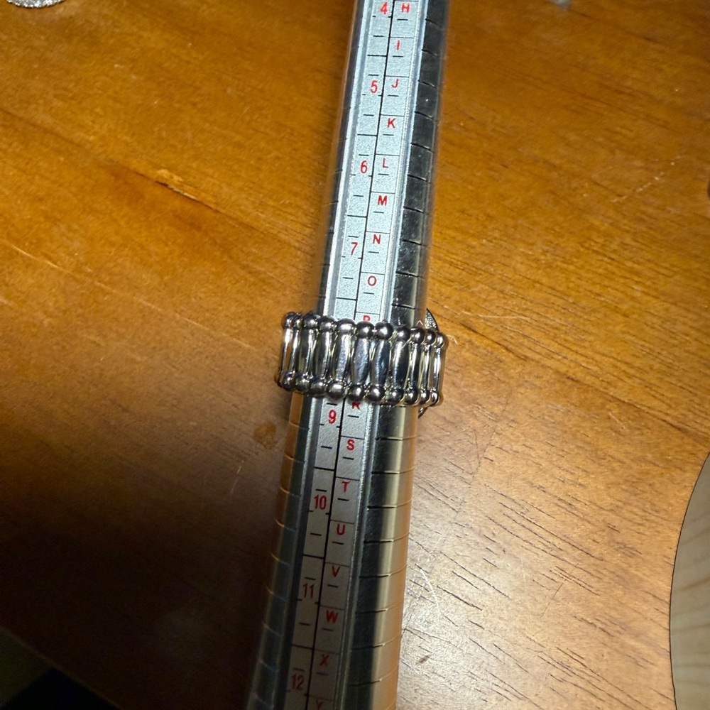 Silver adjustable Ring - Picture 3 of 4
